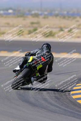 media/Oct-08-2022-SoCal Trackdays (Sat) [[1fc3beec89]]/Turn 11 Backside (1145am)/